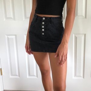 BRANDY MELVILLE black skirt